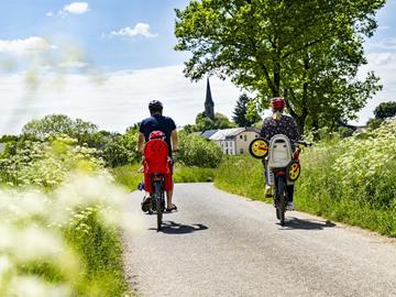 E-Bike T´Our "Laisse l´église au milieu du village!"