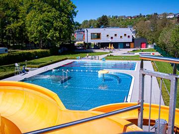 Tom Henckes Photografie - Outdoor swimmingpool activity-center !!