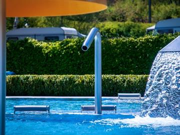 Tom Henckes Photografie - Outdoor swimmingpool activity-center !!