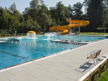 Het openluchtzwembad van het vrijetijds centrum Troisvierges